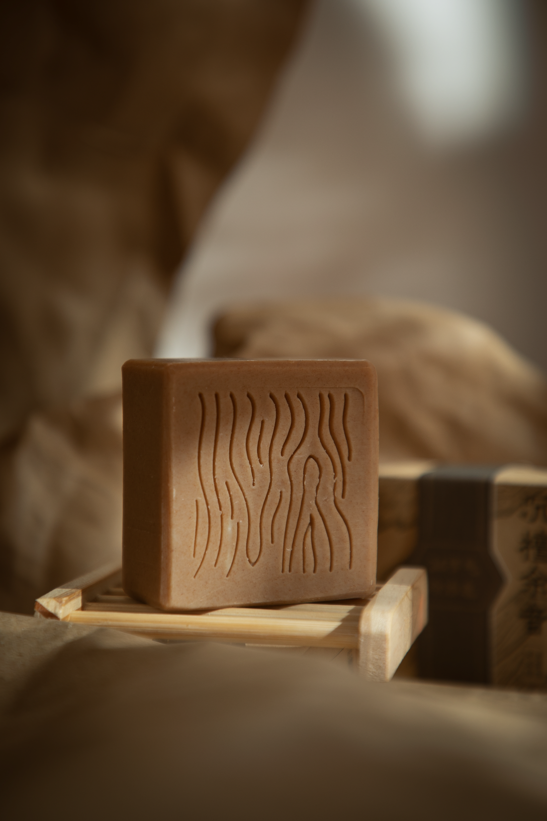 Echoes of Agarwood and Sandalwood-Facial and body cleansing soap